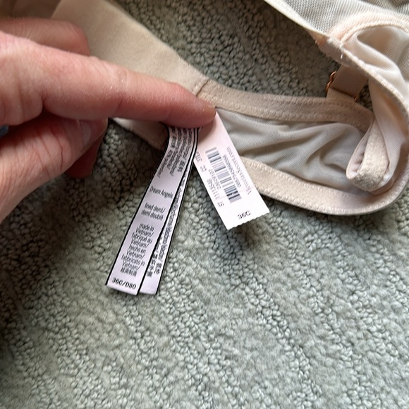Victoria’s Secret Dream Angels lined demi with optional neck strap 36C - Picture 3 of 3
